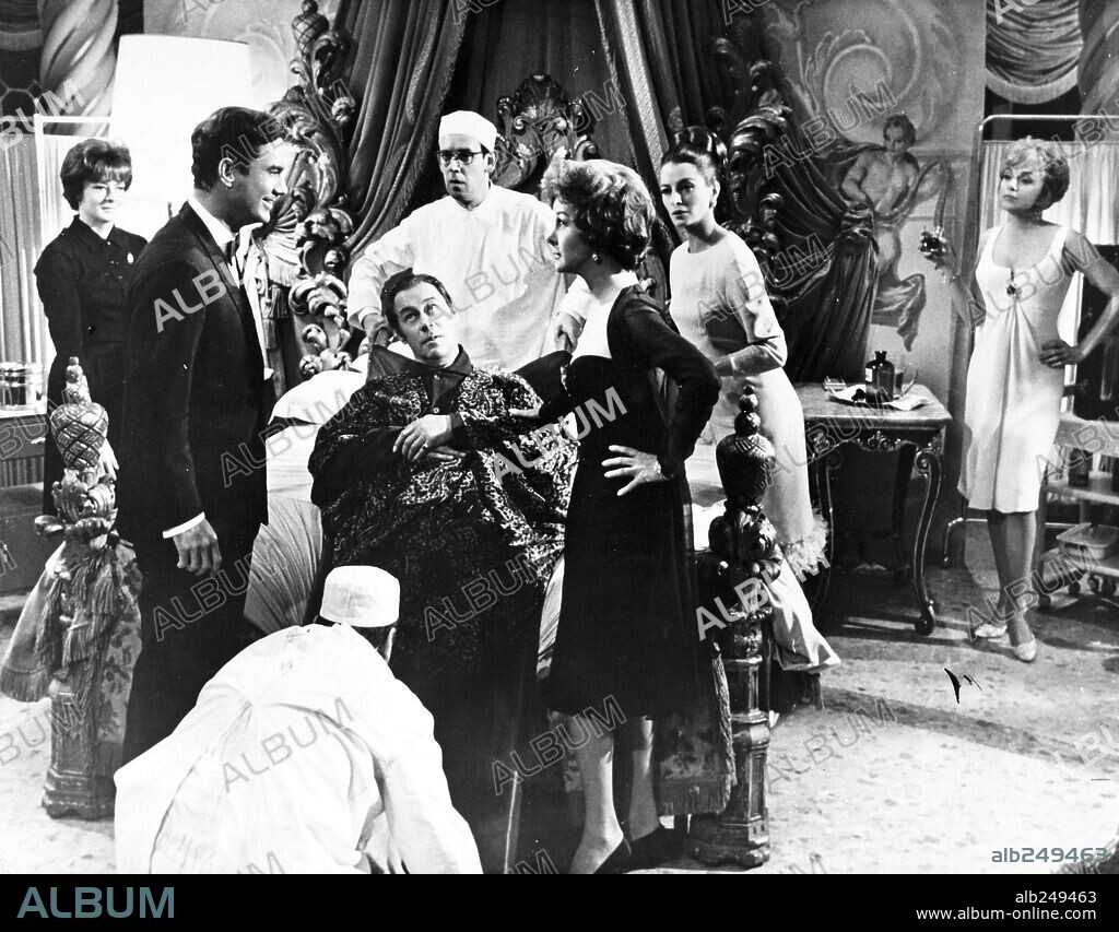CLIFF ROBERTSON, REX HARRISON and SUSAN HAYWARD in THE HONEYPOT, 1967 (THE HONEY POT), directed by JOSEPH L. MANKIEWICZ. Copyright UNITED ARTISTS.