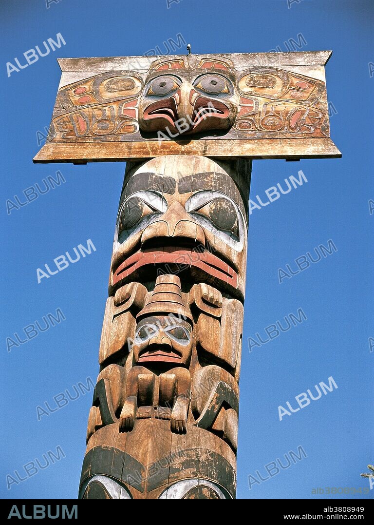 Single mortuary totem pole of the Haida Indian carved by Canadian artist Bill Reid (January 12,1920 - March 13, 1998).