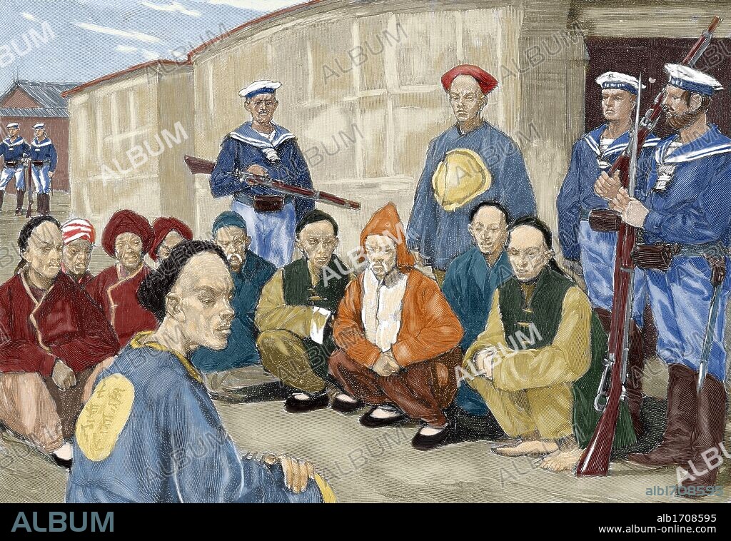 GUERRA DE LOS BOXERS (1900). Bóxers prisioneros en una aldea china custodiados por marinos alemanes. Grabado de O. Gerlach. Coloreado.