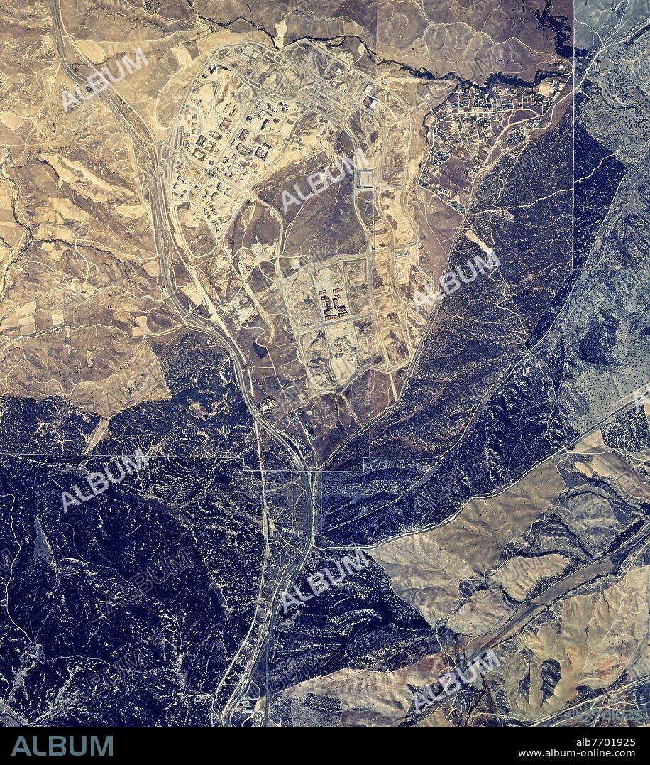 TRES CANTOS - FOTO AEREA - ESCALA APROX 1:18.00.