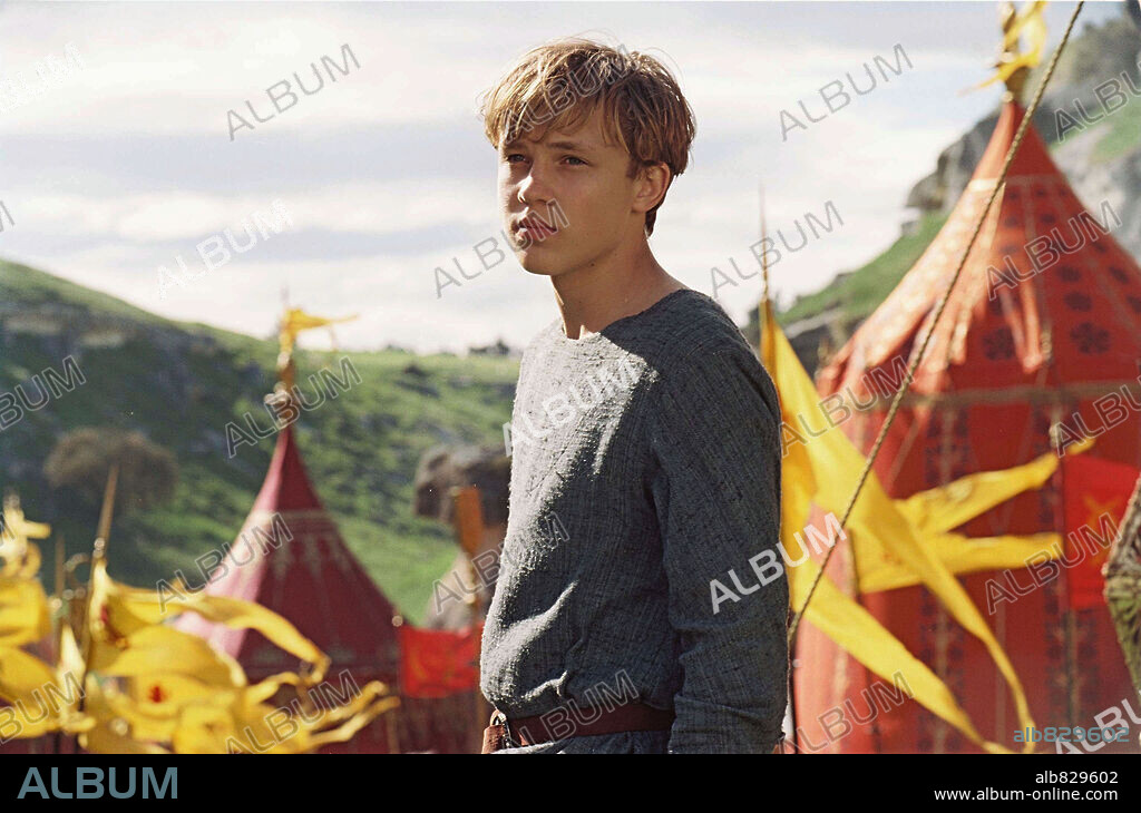 WILLIAM MOSELEY in CHRONICLES OF NARNIA: THE LION, THE WITCH AND THE WARDROBE, THE, 2005, directed by ANDREW ADAMSON. Copyright WALT DISNEY PICTURES / BRAY, PHIL.