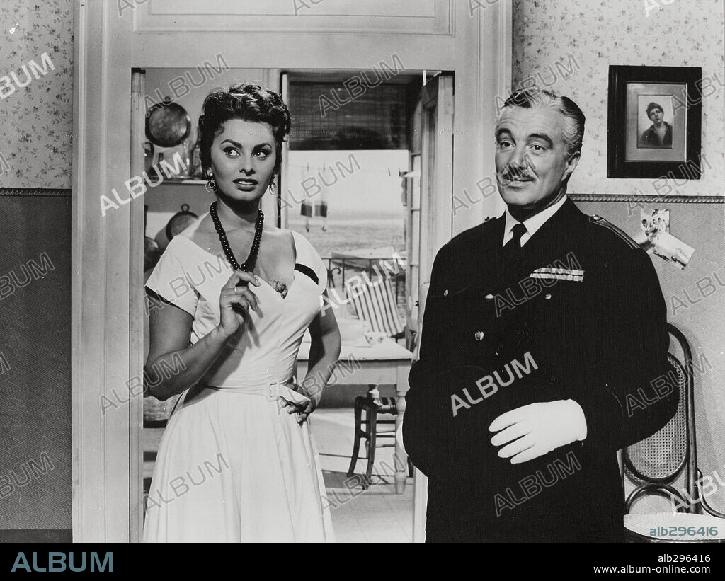SOPHIA LOREN et VITTORIO DE SICA dans PANE, AMORE E.. ., 1955, réalisé par DINO RISI. Copyright TITANUS.