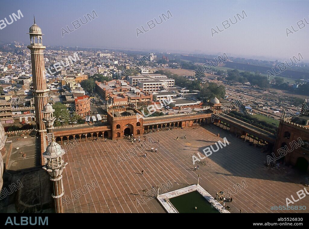 Delhi’s great Masjid-i Jahan-Numa, commonly known as the Jama Masjid or Friday Mosque is the largest in the country, with a courtyard capable of holding 25,000 worshippers. It was built in 1644, the last in a series of magnificent architectural achievements by Shah Jahan, the Moghul emperor who also built the Taj Mahal and the Red Fort. The elaborately decorated mosque has three great gateways, four towers and two 40m (131ft) high minarets constructed of alternating bands of red sandstone and white marble. Non-Muslims are welcome to visit the mosque but preferably not during prayer times; revealing clothing is not permitted within the precincts.