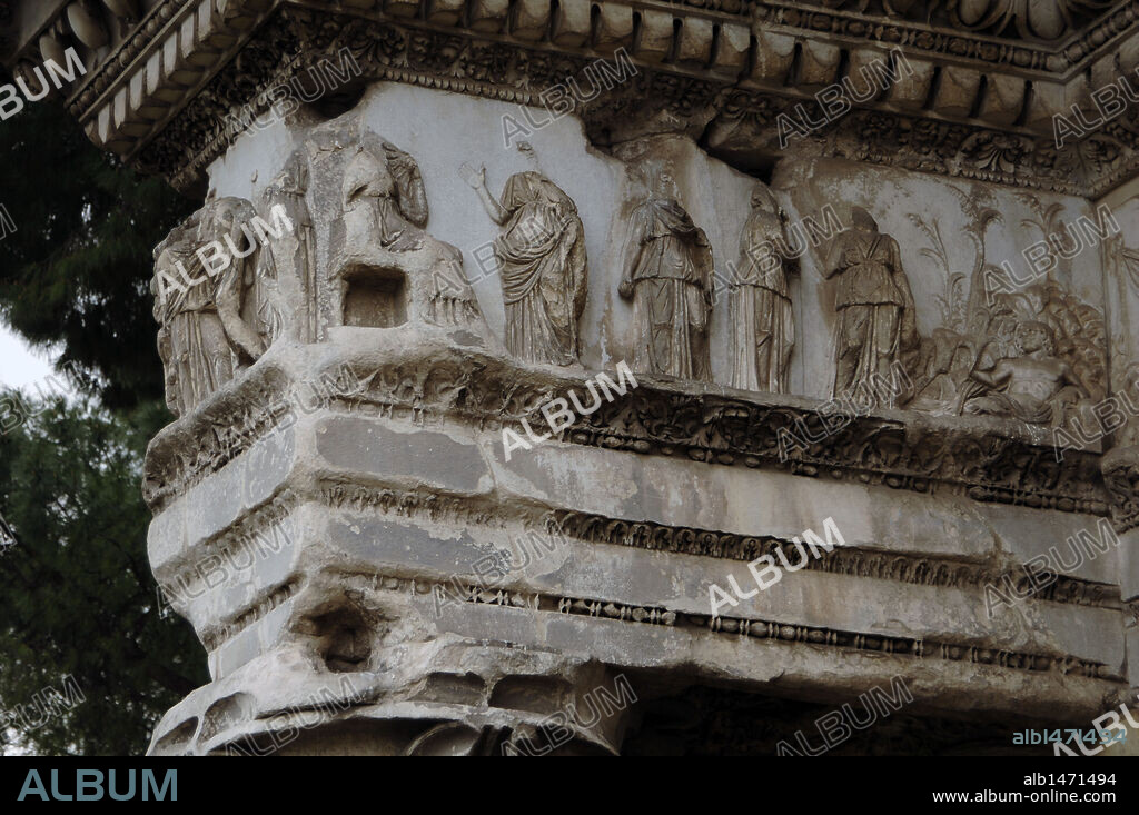 Italy. Rome. Forum of Nerva. Built in  85-97 A.C. It was started by Emperor Domitian but officially completed and opened by his successor, Nerva. It is also referred to as the Transient Forum (Forum Transitorium). Entablature. Detail showing scenes of myth of Arachne.