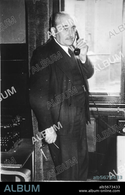 Kaisen, Wilhelm Politiker (SPD), 1945-65 Senatspräsident u. Bürgermeister von Bremen, Hamburg 22.5.1887 - Bremen 19.12.1979. Kaisen als Bremer Senatspräsident. Foto, undat.