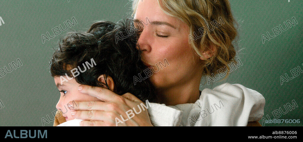 VIRGINIE EFIRA en LOS HIJOS DE OTROS, 2022 (LES ENFANTS DES AUTRES), dirigida por REBECCA ZLOTOWSKI. Copyright LES FILMS VELVET.