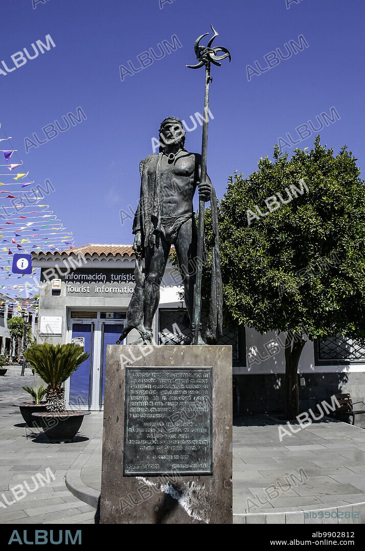 Santiago del Teide, Tenerife, Comunidad Autonoma des Canarias, Spain. Monument to the Guanche Alonso Diaz.