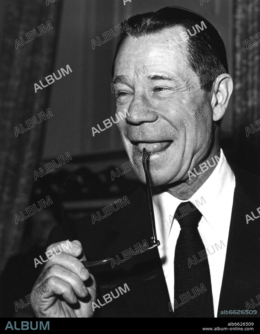 Actor Joe E. Brown in 1957. Portrait by photographer Fred Stein (1909-1967) who emigrated 1933 from Nazi Germany to France and finally to the USA. 1957