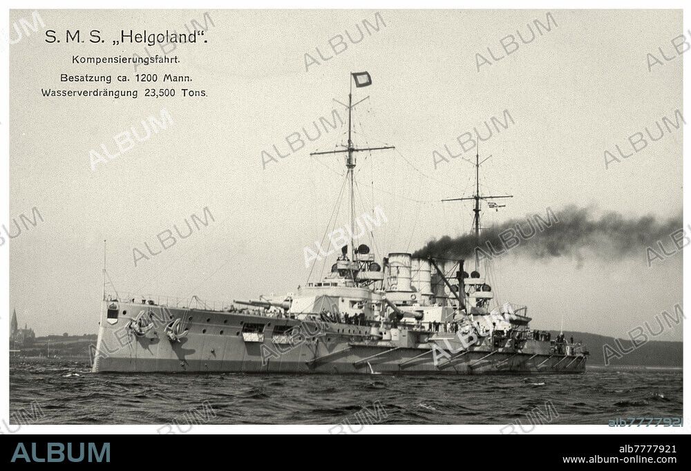 Deutsche Kriegsmarine. "S.M.S. 'Helgoland'. Kompensierungsfahrt. Besatzung ca. 1200 Mann. Wasserverdrängung 23,500 Tons. 1911 in Dienst gestellt". Fotopostkarte.