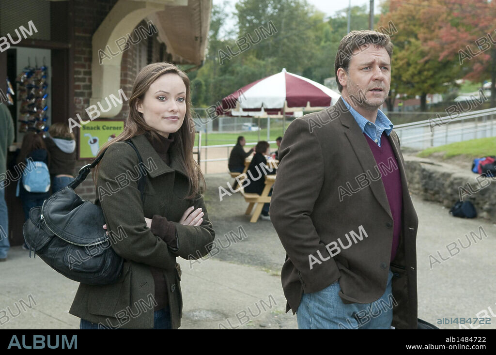 OLIVIA WILDE and RUSSELL CROWE in THE NEXT THREE DAYS, 2010, directed by PAUL HAGGIS. Copyright FIDELITE FILMS.