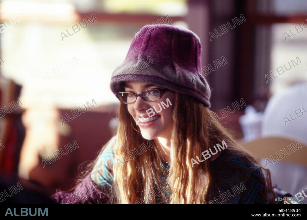 DENISE RICHARDS in EMPIRE, 2002, directed by FRANC REYES. Copyright BIGEL/MAILER FILMS/ARENAS ENTERTAINMENT / BAILEY, K.C.