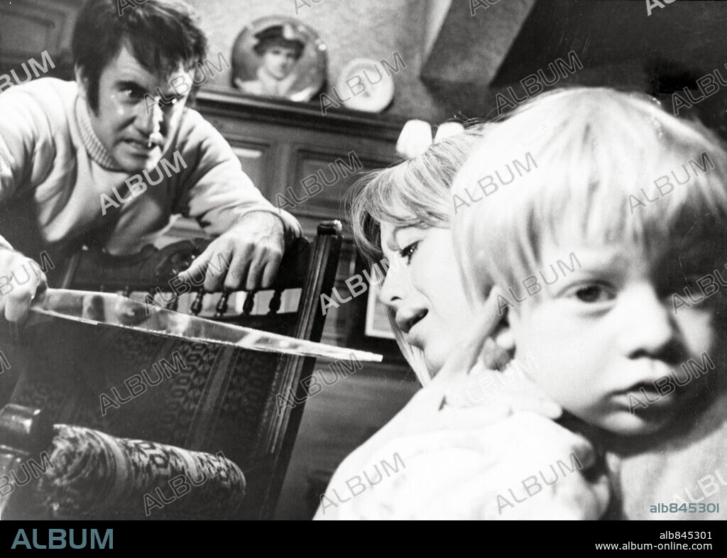 SUSAN GEORGE in FRIGHT, 1971, directed by PETER COLLINSON. Copyright BRITISH LION.