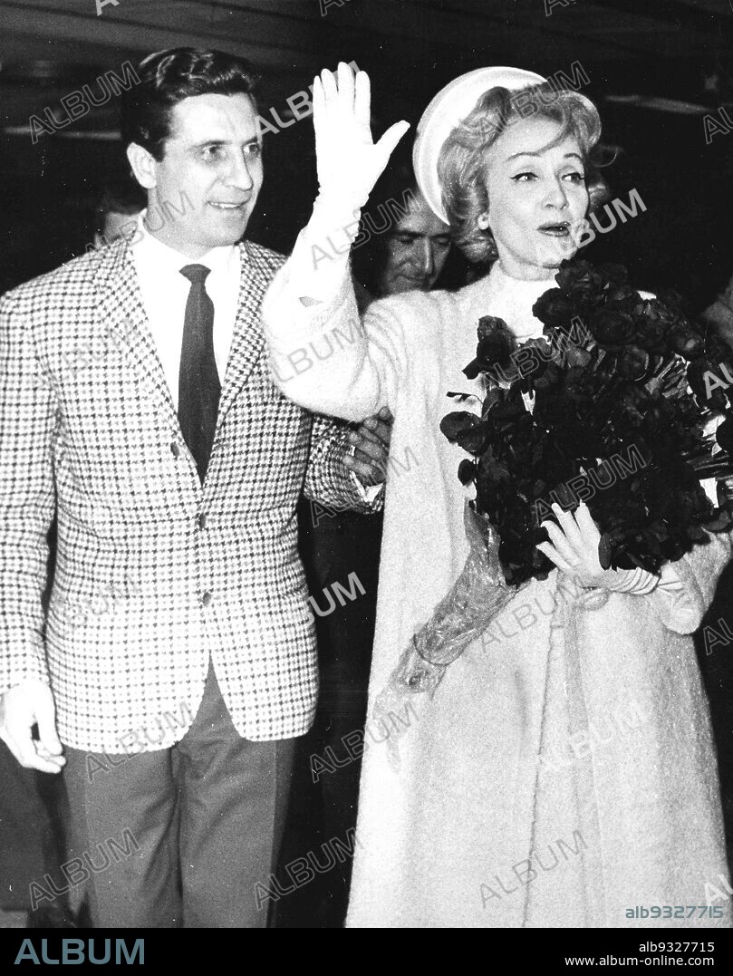 Gilbert Becaud, Marlene Dietrich, Paris 1962.