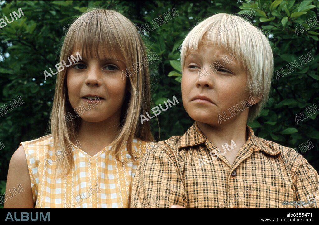 1972. DEN VITA STENEN TV-serie för barn och ungdomar efter Gunnel Lindes bok i regi av Göran Graffman. Hampus - Ulf Hasseltorp Fia - Julia Hede Sänt första gången 1973-10-06 Foto: Kenneth Thorén/SVT / Kod:5600 NAG002 färgdia Bildservice D 286 Bilden får endast användas i programpresenterande sammanhang. Fotografens namn, Sveriges Television samt programmets titel skall alltid anges. persons: ULF HASSELTORP;JULIA HEDE sites: SVERIGE PhotoDate:1972-??-??.