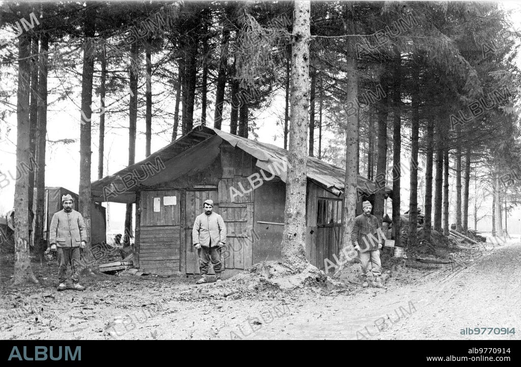 Febrero 1917. En el frente Occidental. Un depósito de Municiones para infantería en la línea del Meurthe y Mosela.