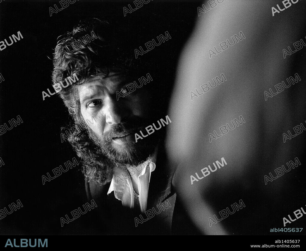CAMARON DE LA ISLA en SEVILLANAS, 1992, dirigida por CARLOS SAURA. Copyright JUAN LEBRON PRODUCCIONES.