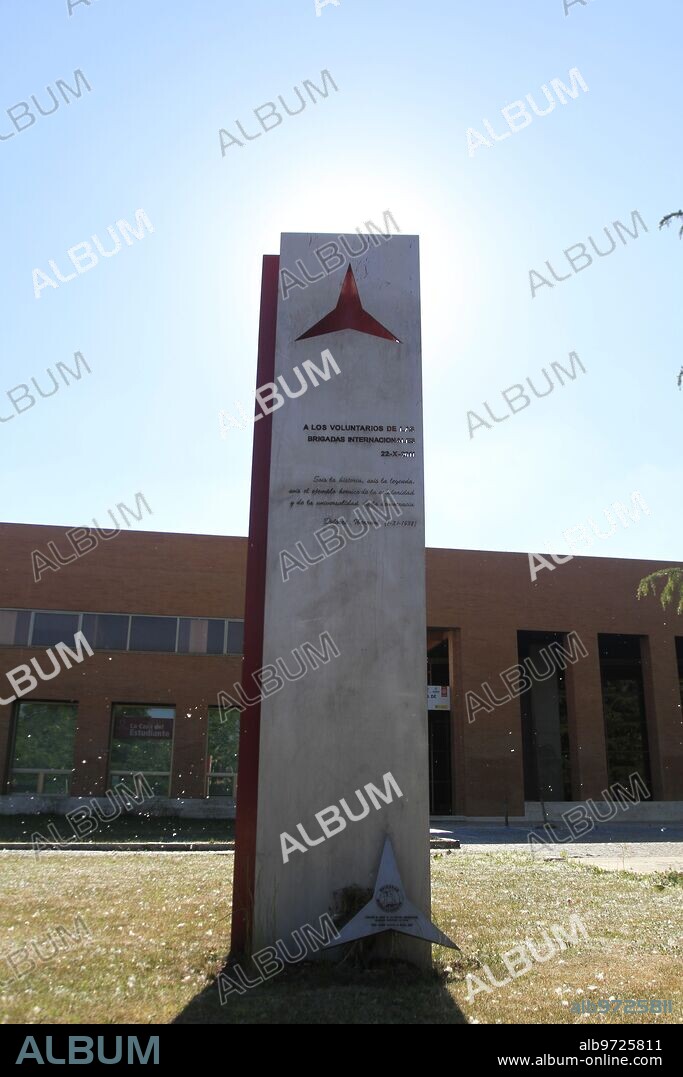 06-03-2012 View of the monument to the international brigades in the university city. Victor Lerena archdc.