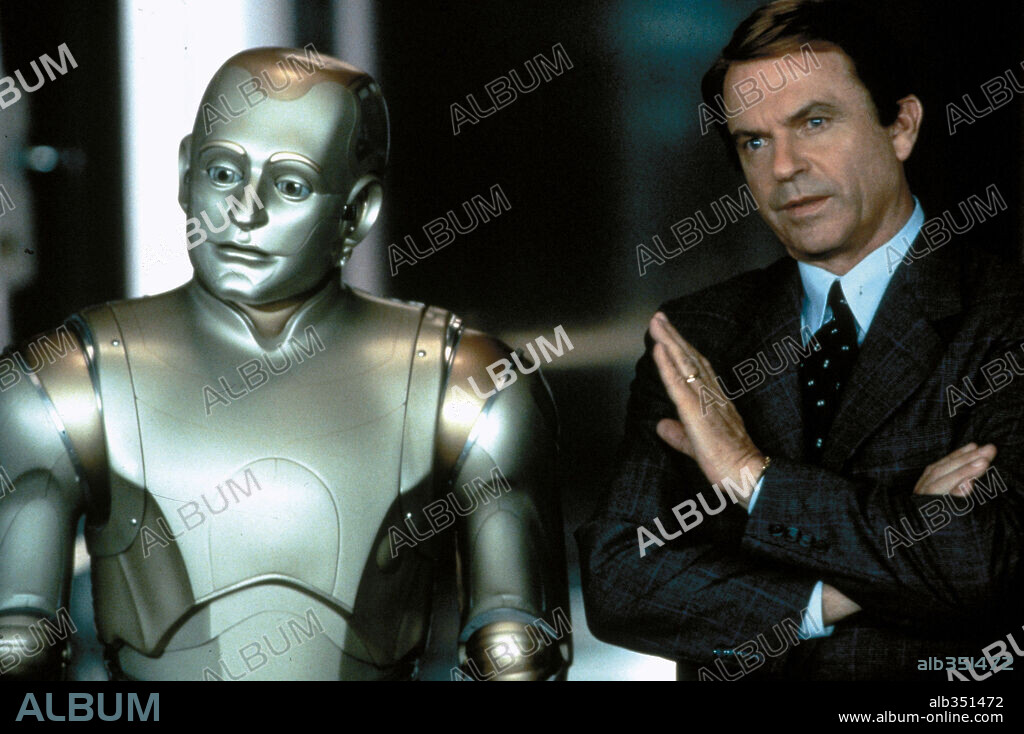 ROBIN WILLIAMS y SAM NEILL en EL HOMBRE BICENTENARIO, 1999 (BICENTENNIAL MAN), dirigida por CHRIS COLUMBUS. Copyright TOUCHSTONE PICTURES.