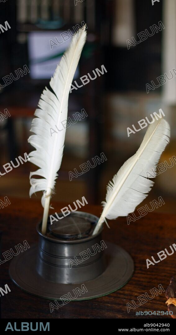 Elizabethan Quill Pen and Ink Well.
