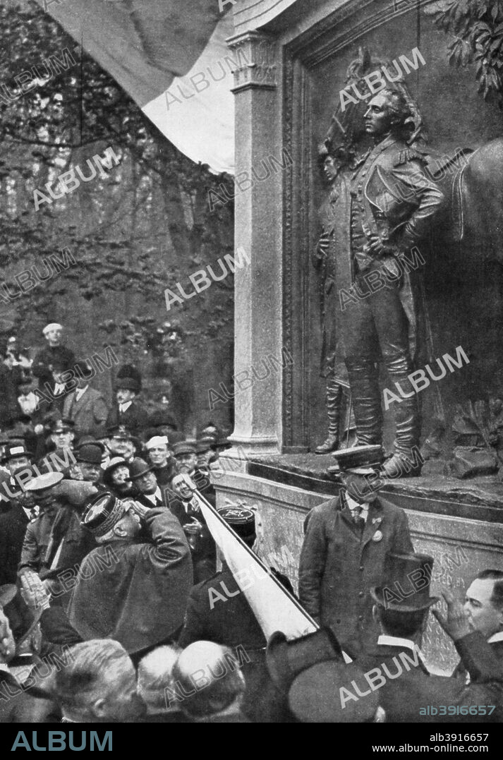 Marshal Joffre's tribute to the Marquis de Lafayette, Prospect Park, Brooklyn, New York, USA, 1917. Joffre saluting the sculpture of Lafayette, the French aristocrat who fought on the American side during the War of Independence. Formerly the Commander in Chief of the French Army, Joffre headed the French military mission to the US in 1917.