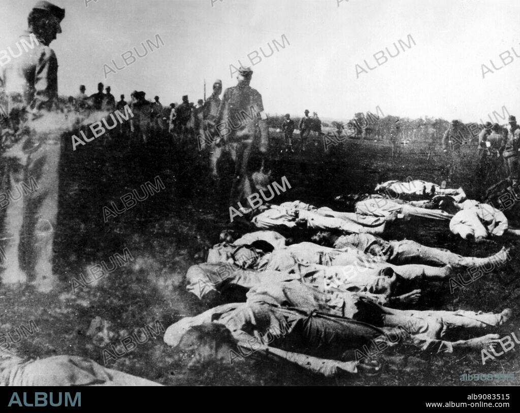 WW1 B&W photo of four soldiers WW1 B&W photo of four soldiers