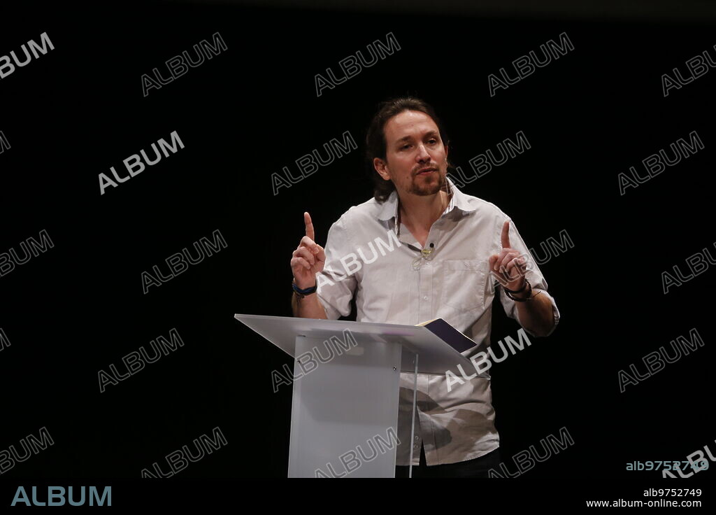 Leganés (Madrid), 27/11/2015. Debate moderado por Carlos Alsina en el campus de Leganés de la Universidad Carlos III, entre los líderes de Podemos, Pablo Iglesias y de Ciudadanos, Albert Rivera. Foto: Jaime García ARCHDC.