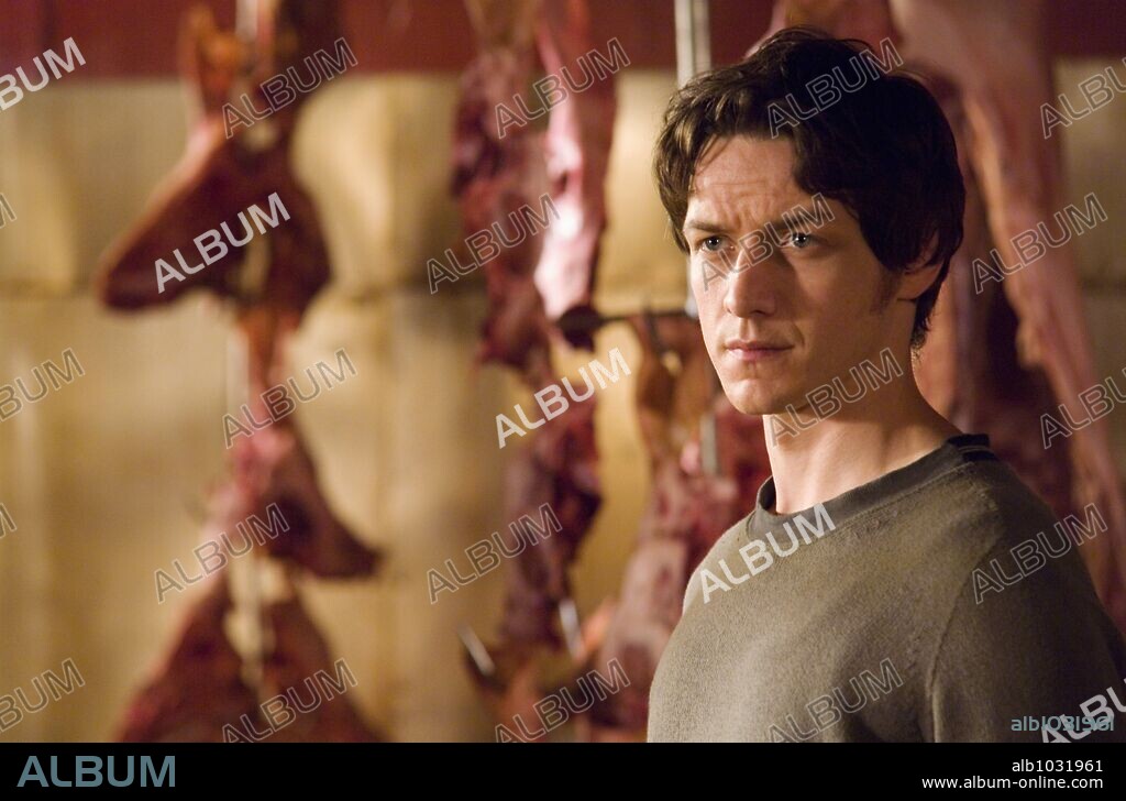 JAMES MCAVOY in WANTED, 2008, directed by TIMUR BEKMAMBETOV. Copyright KICKSTART PROD./ MARC PLATT PROD./SPYGLASS ENTERTAINMENT/ / MAIDMENT, JAY.
