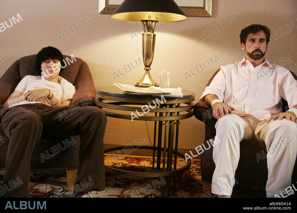PAUL DANO et STEVE CARELL dans LITTLE MISS SUNSHINE, 2006, réalisé par JONATHAN DAYTON et VALERIE FARIS. Copyright BIG BEACH FILMS/THIRD GEAR PRODUCTIONS LLC/DEEP RIVER PRODUC.