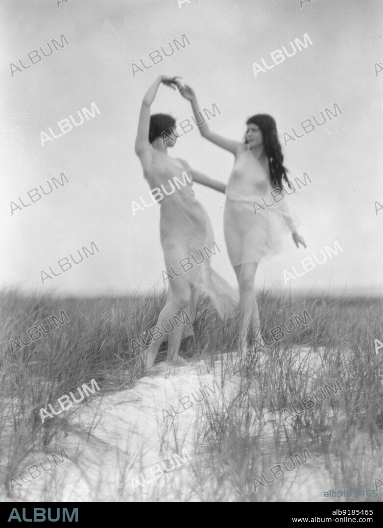 ARNOLD GENTHE. Severn, Margaret, Miss, and an unidentified dancer, 1923.