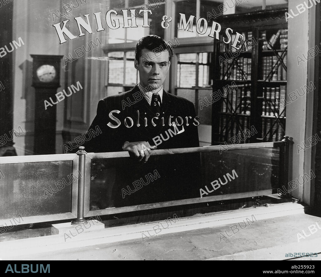 DIRK BOGARDE in ONCE A JOLLY SWAGMAN, 1949. Copyright RANK.