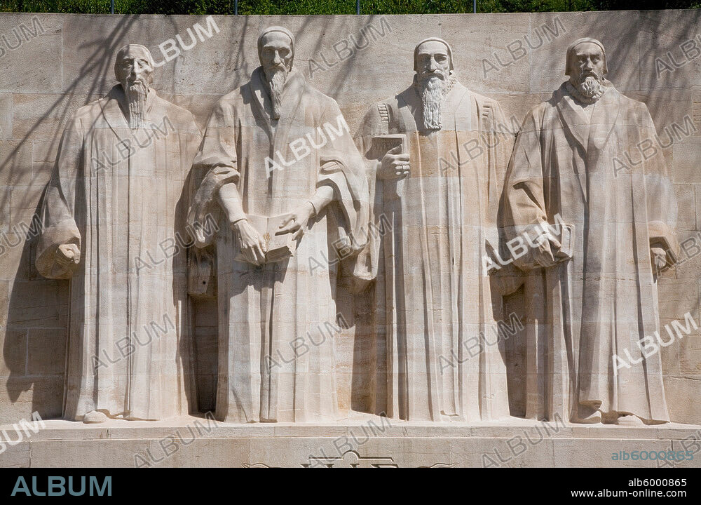 Genf (Schweiz), Internationales Denkmal der Reformation Rue de la Croix-Rouge (1909-17, Entwürfe von Monod u.v.a.).-Mittelgruppe des Denkmals (Die Reformatoren Farel, Calvin, Beza und Knox; Skulpturen: Paul Landowski und Henri Louis Bouchard).-Foto, undat.