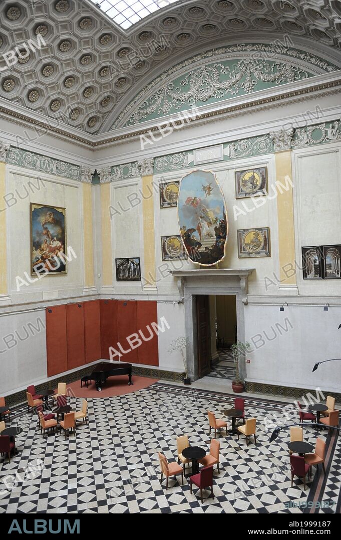 MUSEO DE BELLAS ARTES. BUDAPEST. Interior. Hungría. Europa.