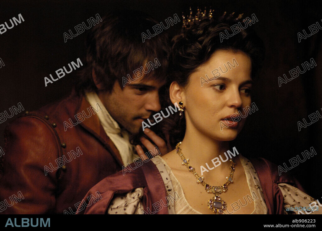 ELENA ANAYA en ALATRISTE, 2006, dirigida por AGUSTIN DIAZ YANES. Copyright ESTUDIOS PICCASO.