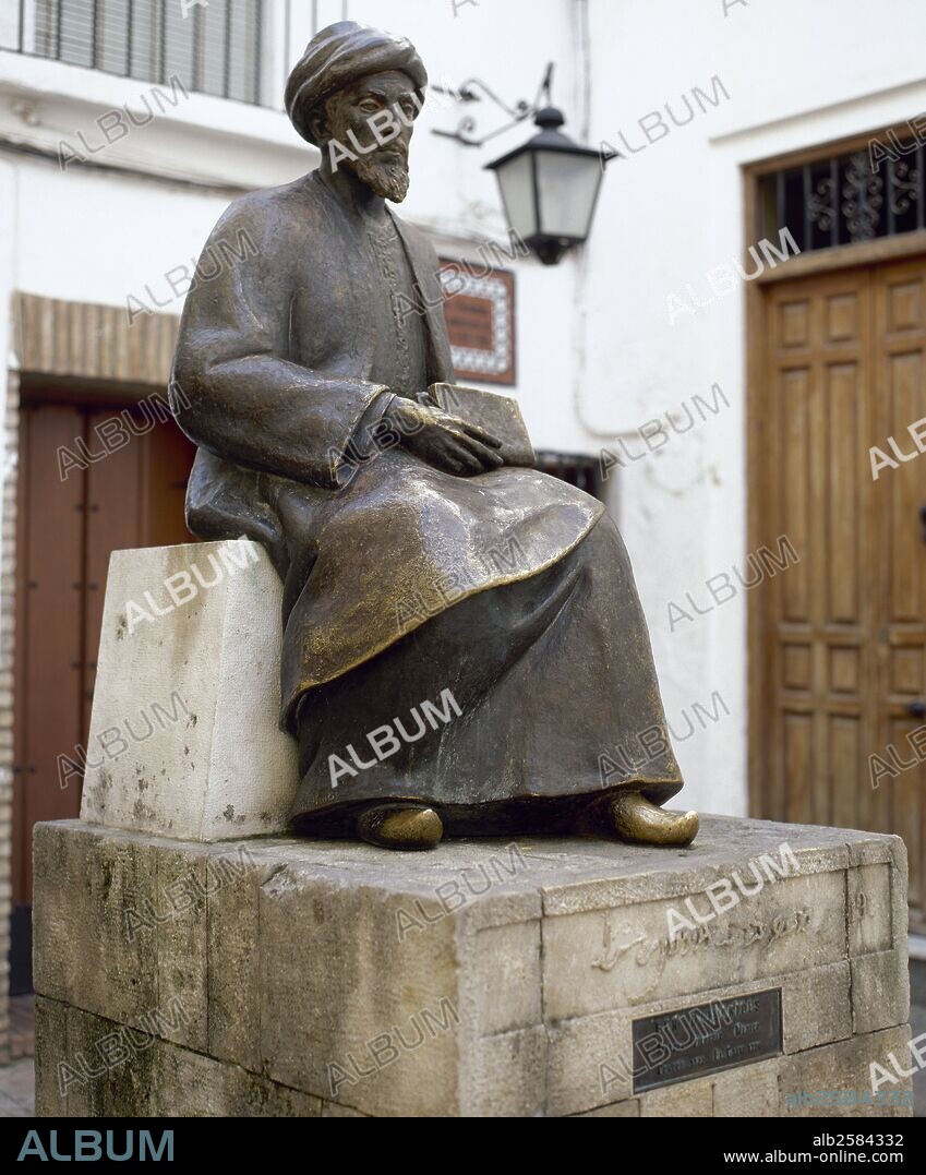 Maimonides (1135-1204). Jewish philosopher and Doctor. Statue of Maimonides, 1964, by Amadeo Ruiz Olmos (1913-1993). Tiberiades Square. Cordoba. Spain.