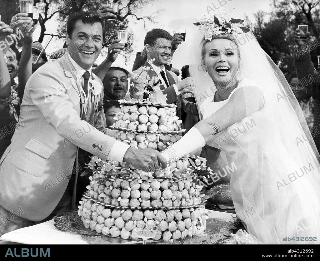 TONY CURTIS und ZSA ZSA GABOR in DROP DEAD DARLING, 1966, unter der Regie von KEN HUGHES. Copyright PARAMOUNT PICTURES / Cortesía.