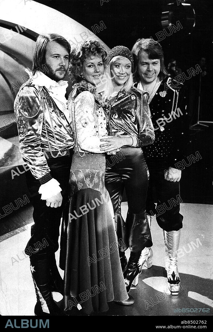 Abba i scenutstyrsel Fr v Benny Andersson Anni-Frid Lyngstad . Benny Andersson Anni-Frid Frida Lyngstad Agnetha Fältskog Björn Ulvaeus. Abba Okester Sit 1974. (c) Kent Hult / Sydsvenskan / IBL.