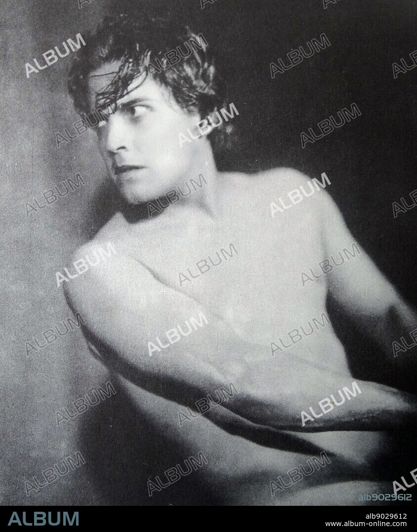 Ben-Hur: A Tale of the Christ is a 1925 American epic silent film directed by Fred Niblo. It stars Ramón Novarro.