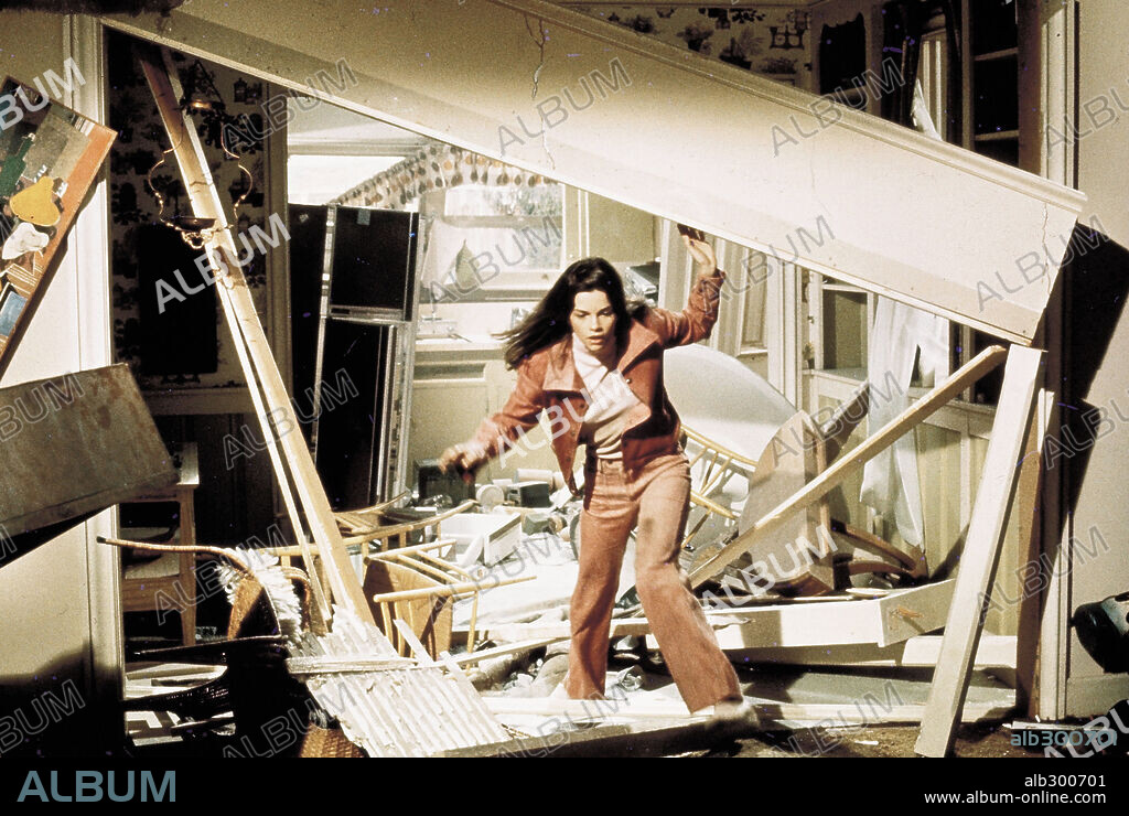 GENEVIEVE BUJOLD in EARTHQUAKE, 1974, directed by MARK ROBSON. Copyright UNIVERSAL PICTURES.