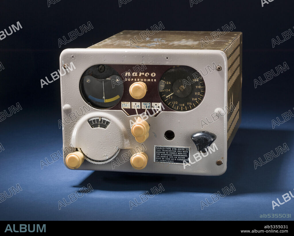 NARCO AVIONICS. Receiving set with damaged knob.