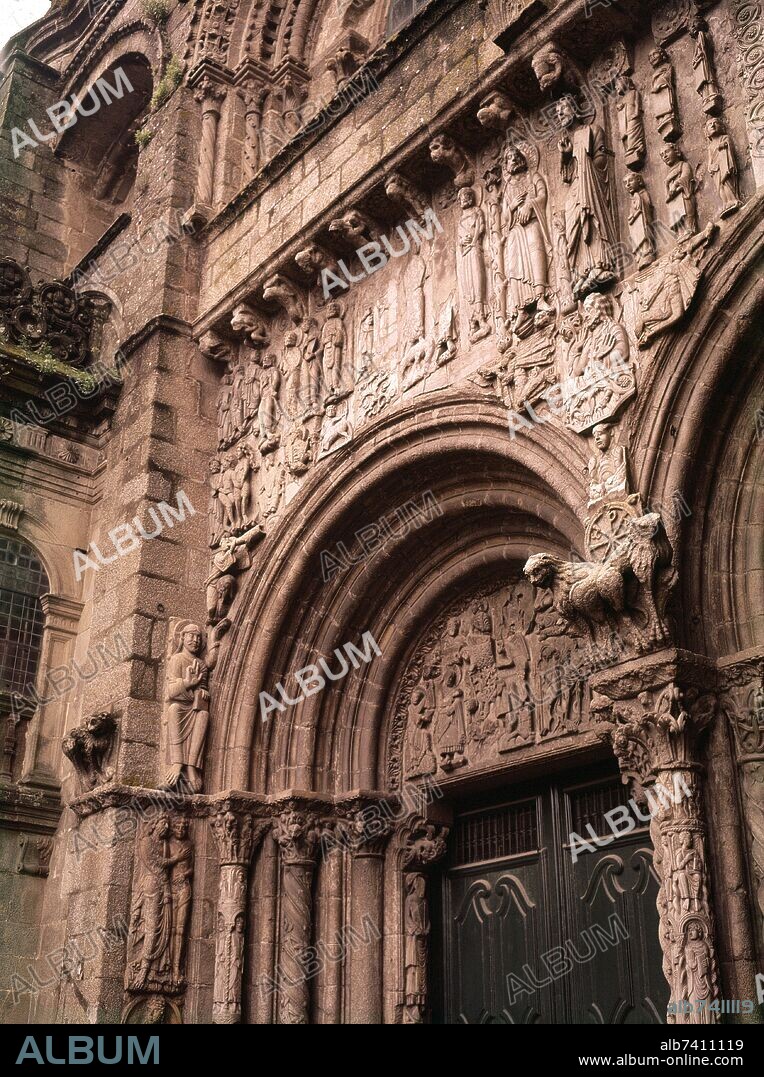 PUERTA DE LAS PLATERIAS DE LA CATEDRAL DE SANTIAGO DE COMPOSTELA.
