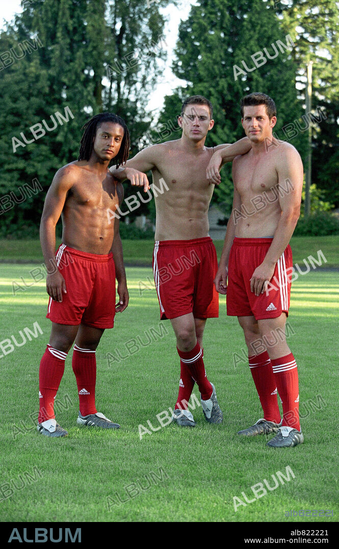 BRANDON JAY MCLAREN, CHANNING TATUM and CLIFTON MURRAY in SHE'S THE MAN, 2006, directed by ANDY FICKMAN. Copyright DONNERS COMPANY/DREAMWORKS SKG/LAKESHORE ENTERTAINMENT / McEWAN, ROB.