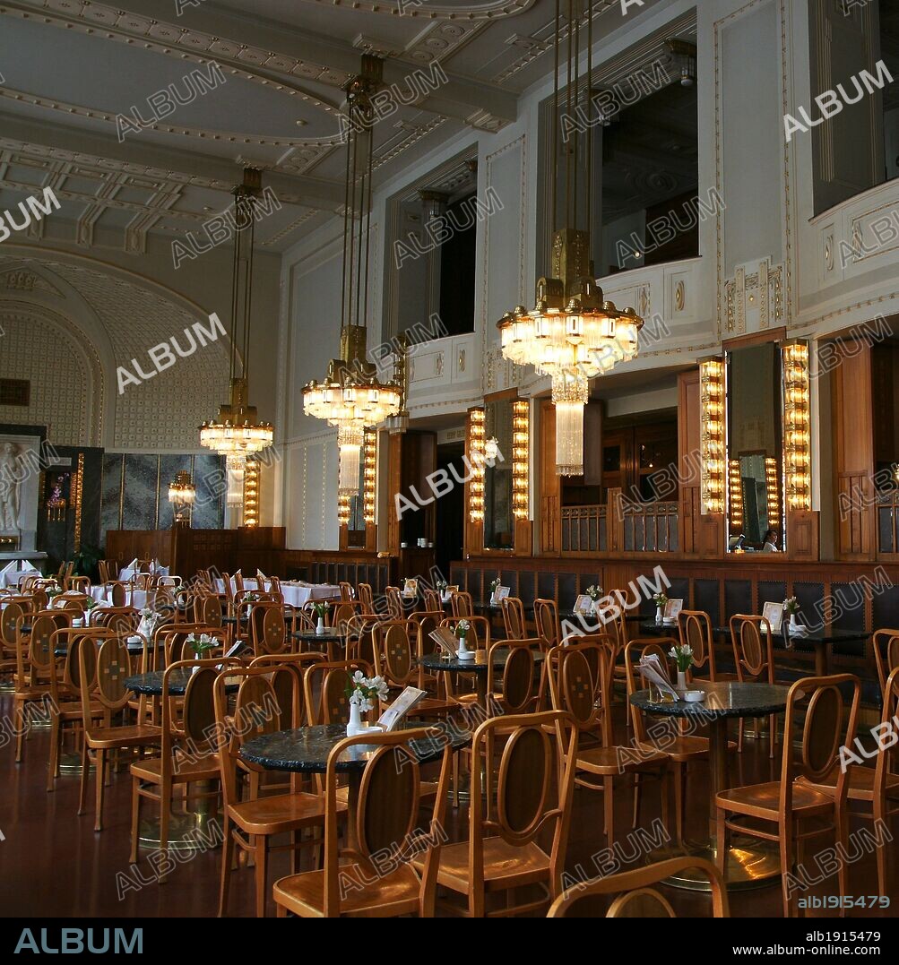 ALPHONSE MUCHA. Czech Republic. Prague. Municipal House (Obecni Dum). 1905-1911. CIvic building. Art Nouveau style. It was designed by Osvald Polivka and Antonin Balsanek. Its interior decoration was made by Mikolas Ales and Alfons Maria Mucha. Inside view of the cafe. Republic Square.