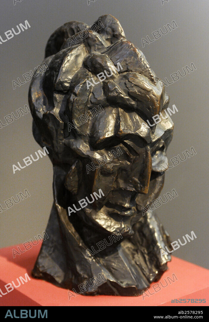 PABLO PICASSO. Pablo Ruiz Picasso (1881-1973). Spanish painter. Head of a Woman (Fernande), 1909. Bronze. National Gallery. Prague. Czech Republic.