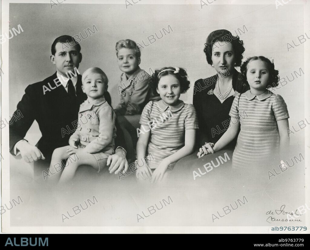 Lausanne (Suiza).1946. Retrato de la Familia Real.