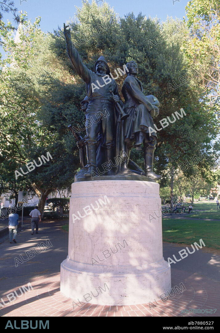 PARQUE WASHINGTON SQUARE-ESCULTURA DEL CUERPO DE BOMBEROS VOLUNTARIOS DE SAN FRANCISCO-1933.