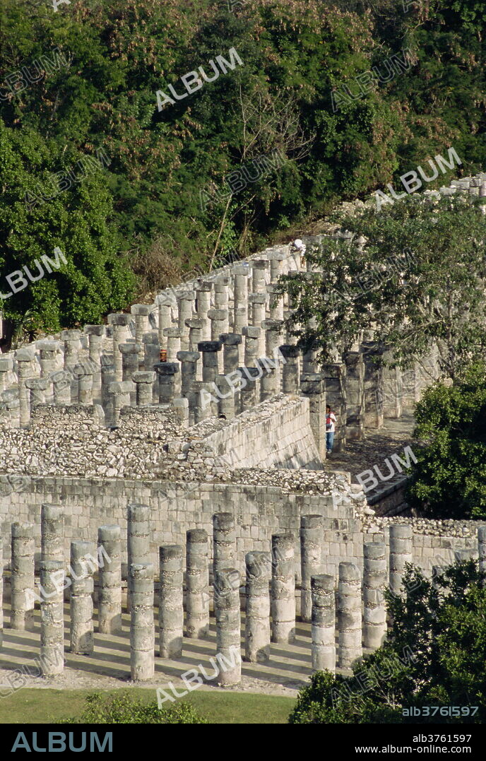 The group of a thousand columns Chichen Itza, UNESCO World Heritage Site, Yucatan, Mexico, North America.