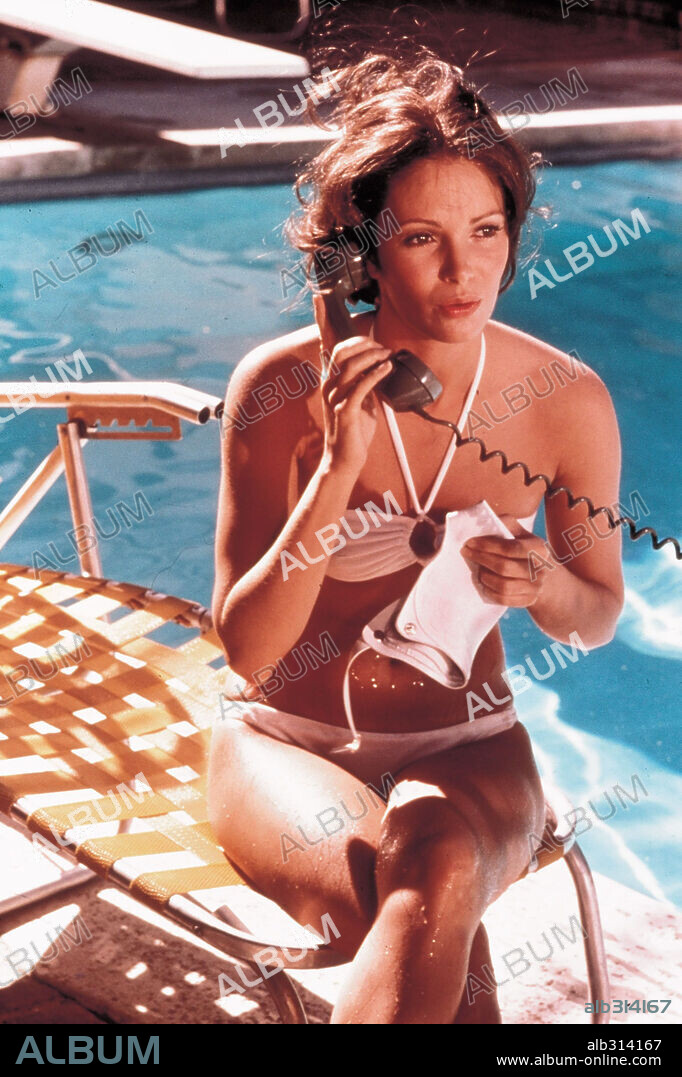 JACLYN SMITH in CHARLIE'S ANGELS, 1976, directed by IVAN GOFF. Copyright SPELLING-GOLDBERG PRODUCTIONS.