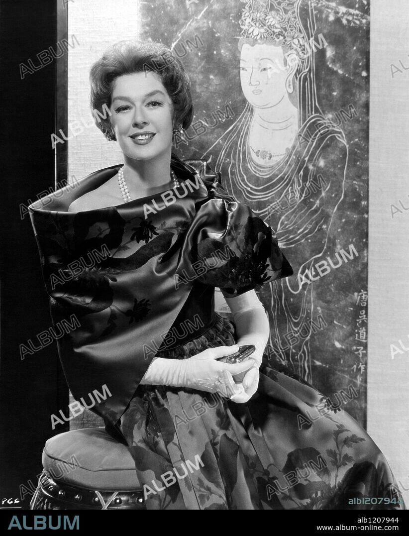 ROSALIND RUSSELL in A MAJORITY OF ONE, 1961, directed by MERVYN LEROY. Copyright WARNER BROS.