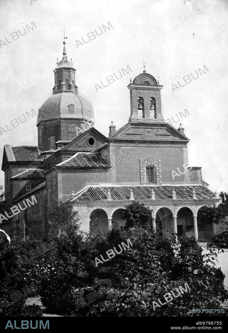 1930. General view of the Virgen del Prado hermitage in Talavera de la Reina (Toledo).