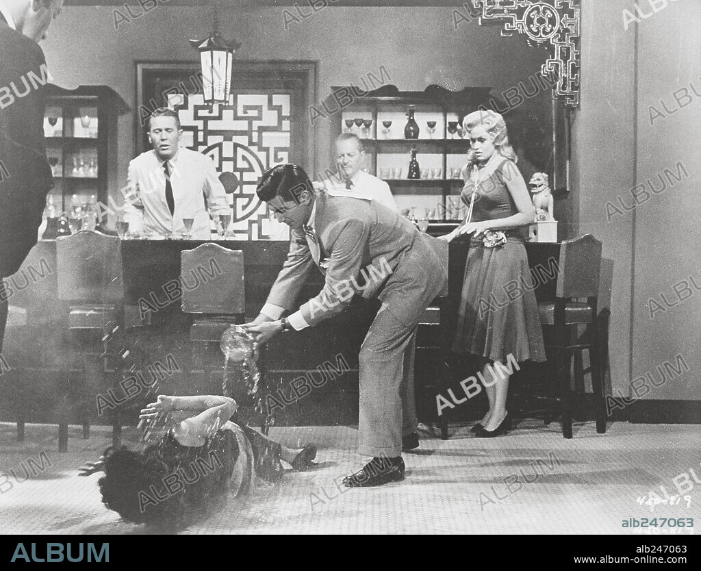 KAREN STEELE and RAY DANTON in THE RISE AND FALL OF LEGS DIAMOND, 1960, directed by BUDD BOETTICHER. Copyright WARNER BROTHERS.